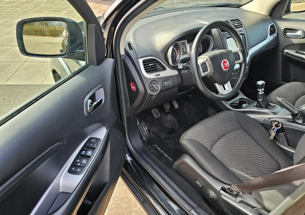 Fiat Freemont cena 49999 przebieg: 192900, rok produkcji 2015 z Radzionków małe 497